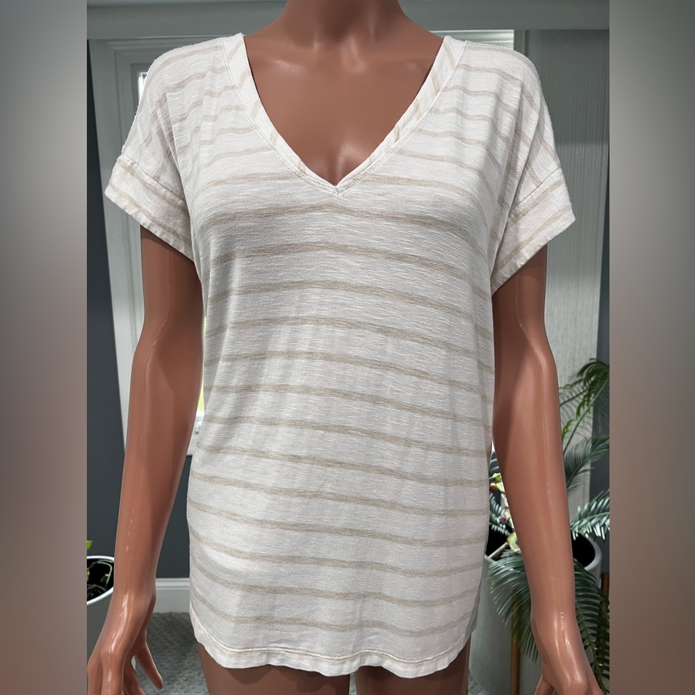White House black market shirt